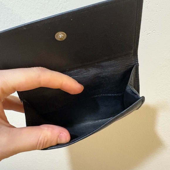 Gucci Dark Leather Wallet with Silver Clasp - Picture 4 of 8